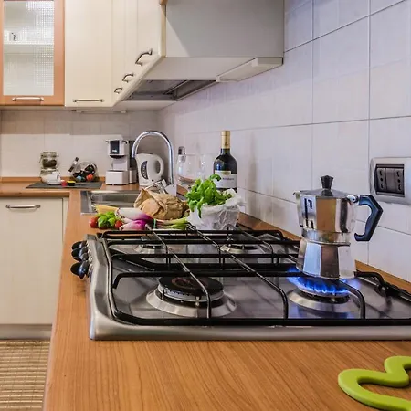 Daire Interno 76 Di Tss' - Splendido Con Balcone Tranquillo & Parcheggio Privato - Perfetto Per Famiglie *